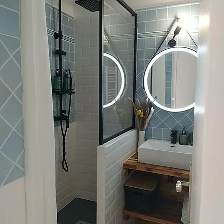 & Apartment *